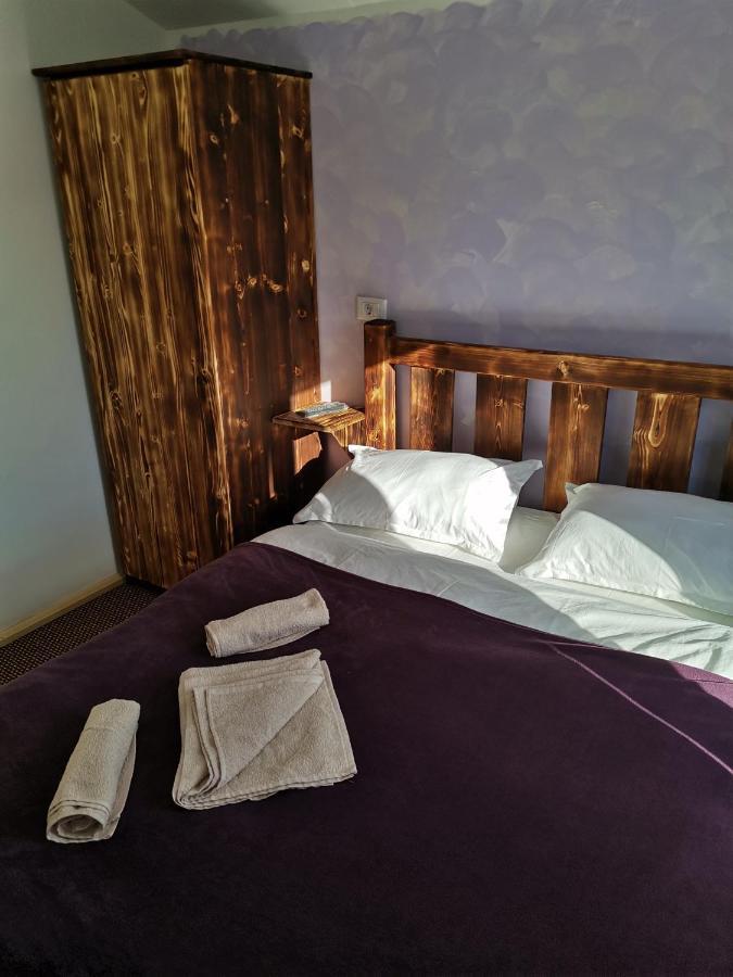 Cabanute Luca Ama Bran Lodge *