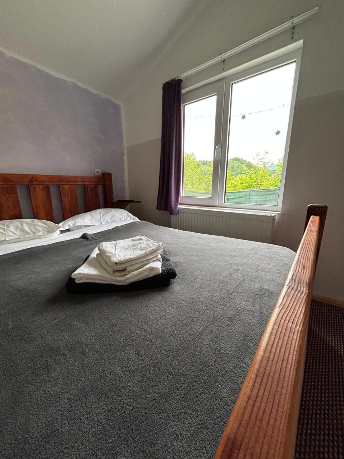 Cabanute Luca Ama Bran Lodge *